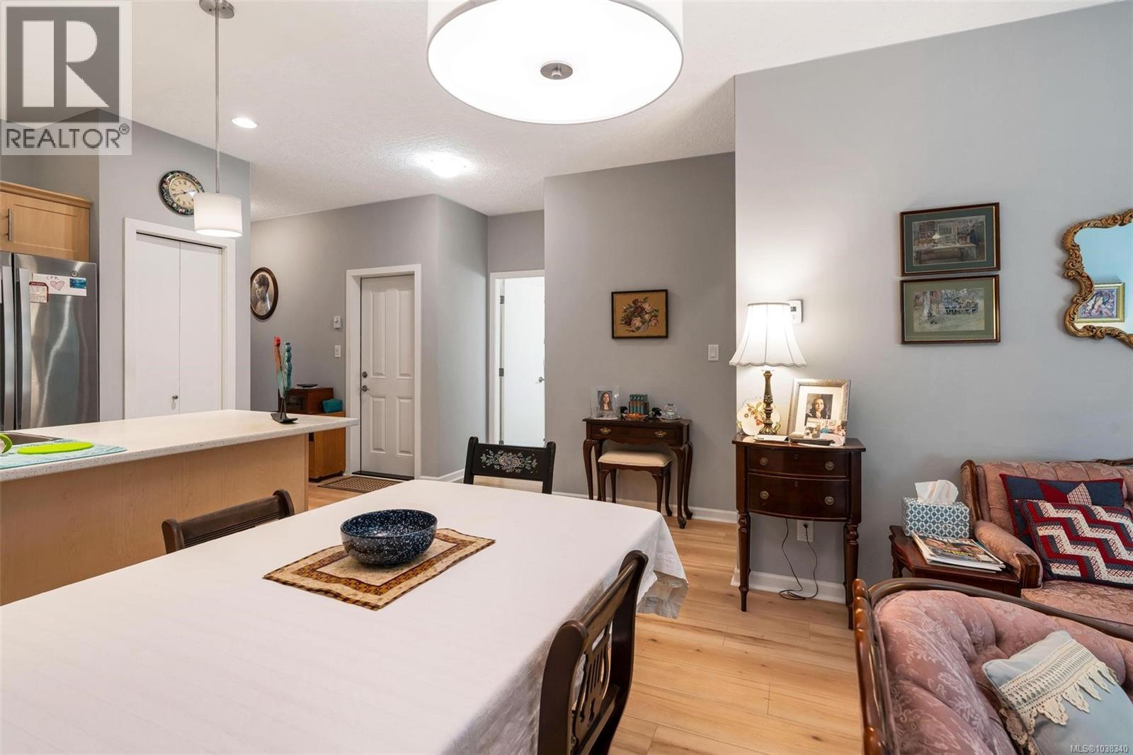 2410 Fern Way - 15