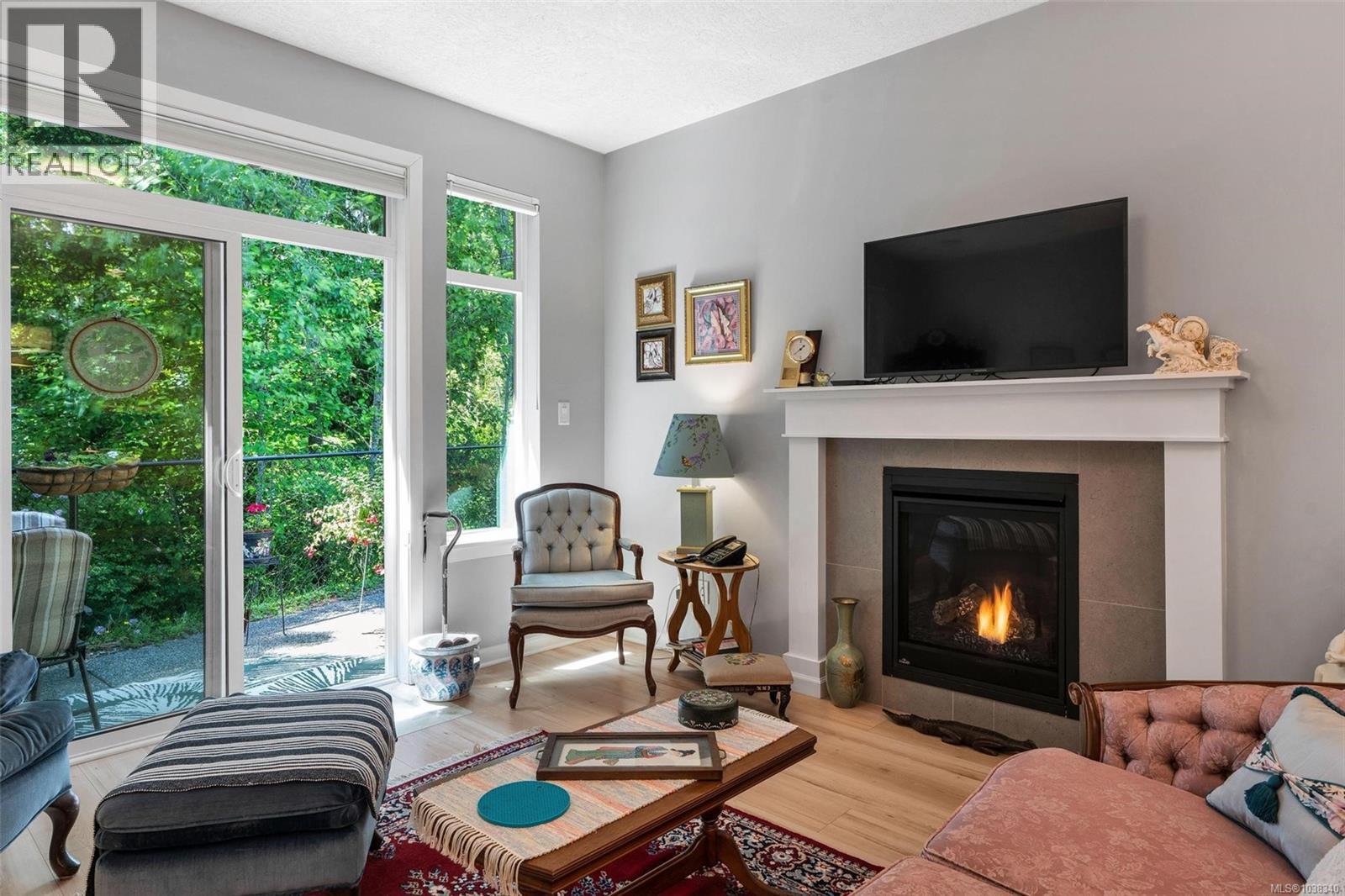 2410 Fern Way - 5