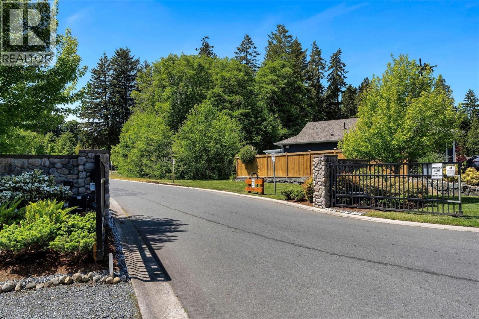 2410 Fern Way - 28