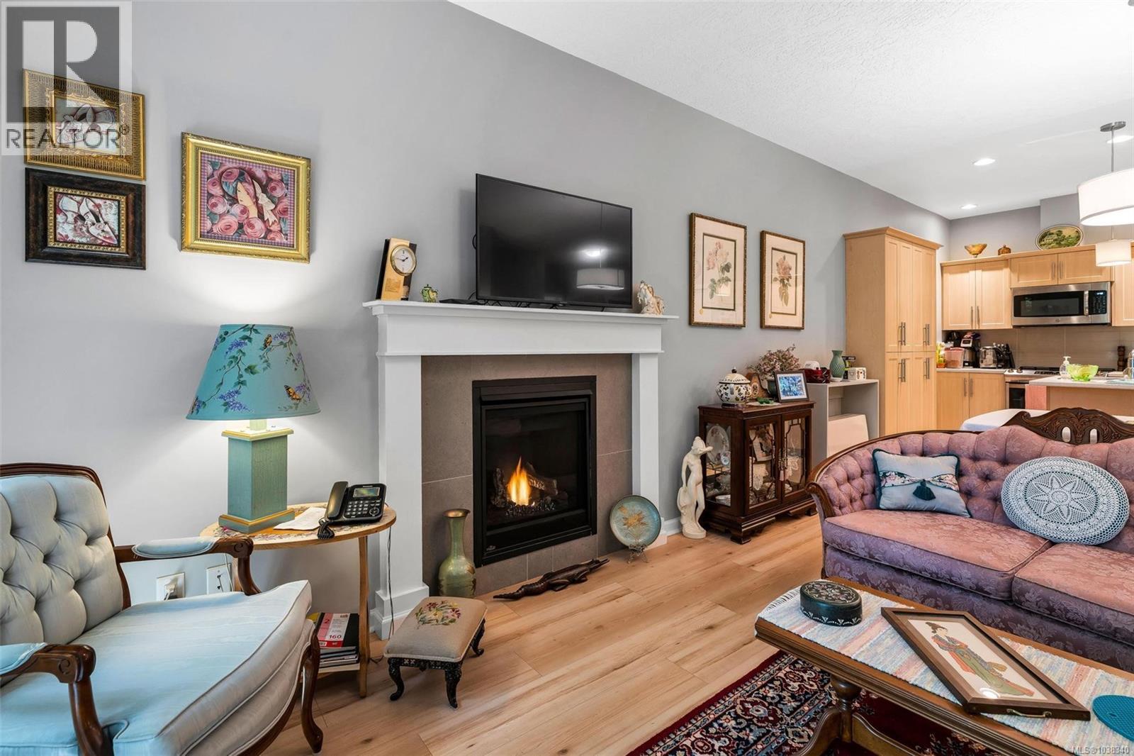 2410 Fern Way - 7