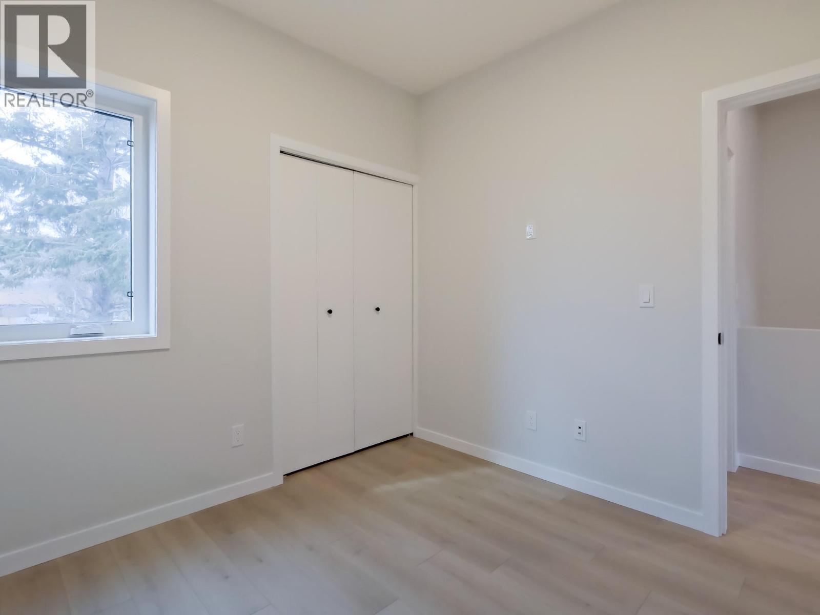 #103 275 Kinney Avenue - 24