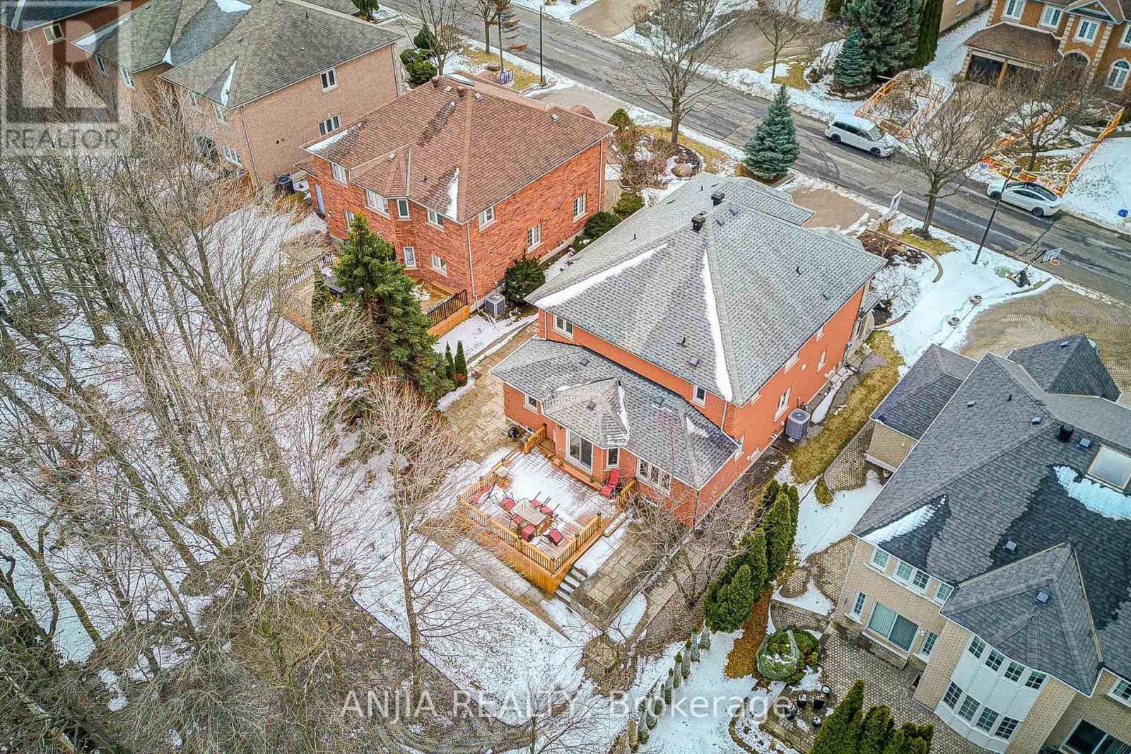 91 REANSBURY CRESCENT - 3