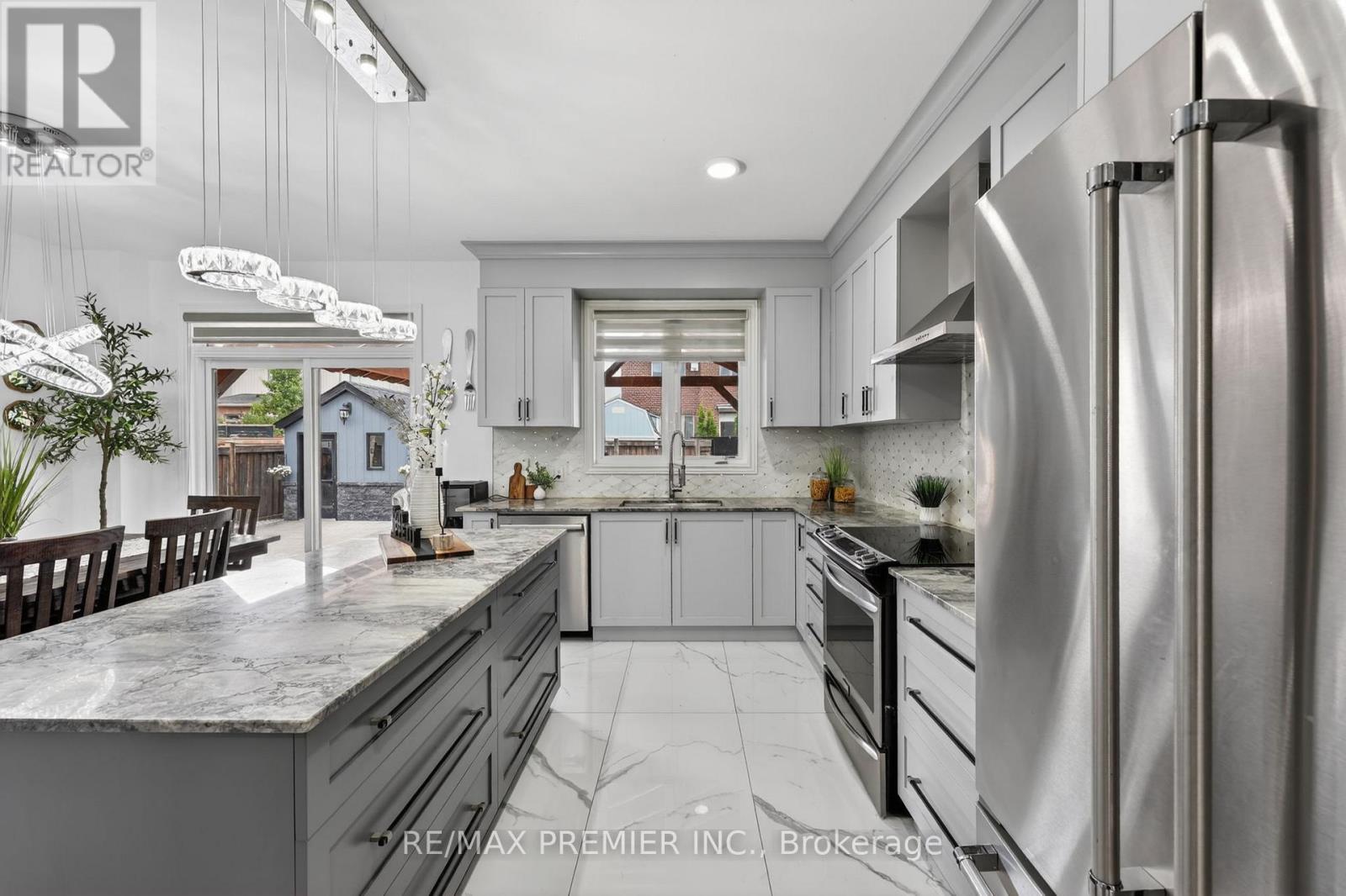 77 WEAVER TERRACE - 12