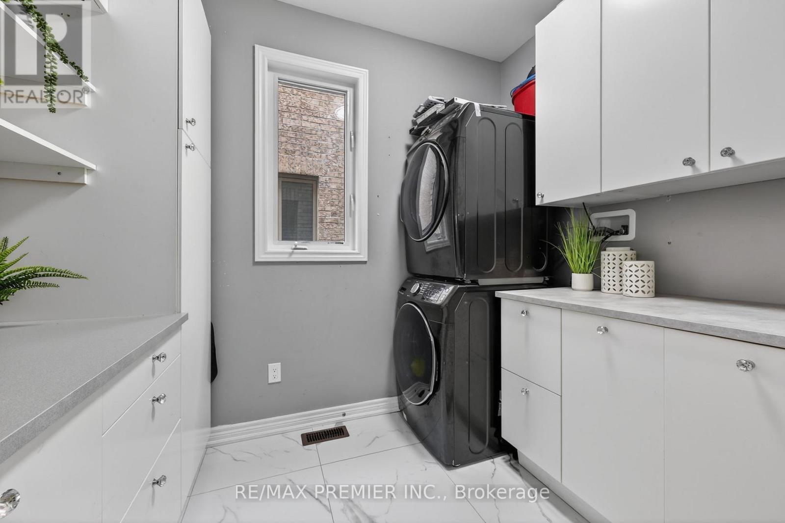 77 WEAVER TERRACE - 15