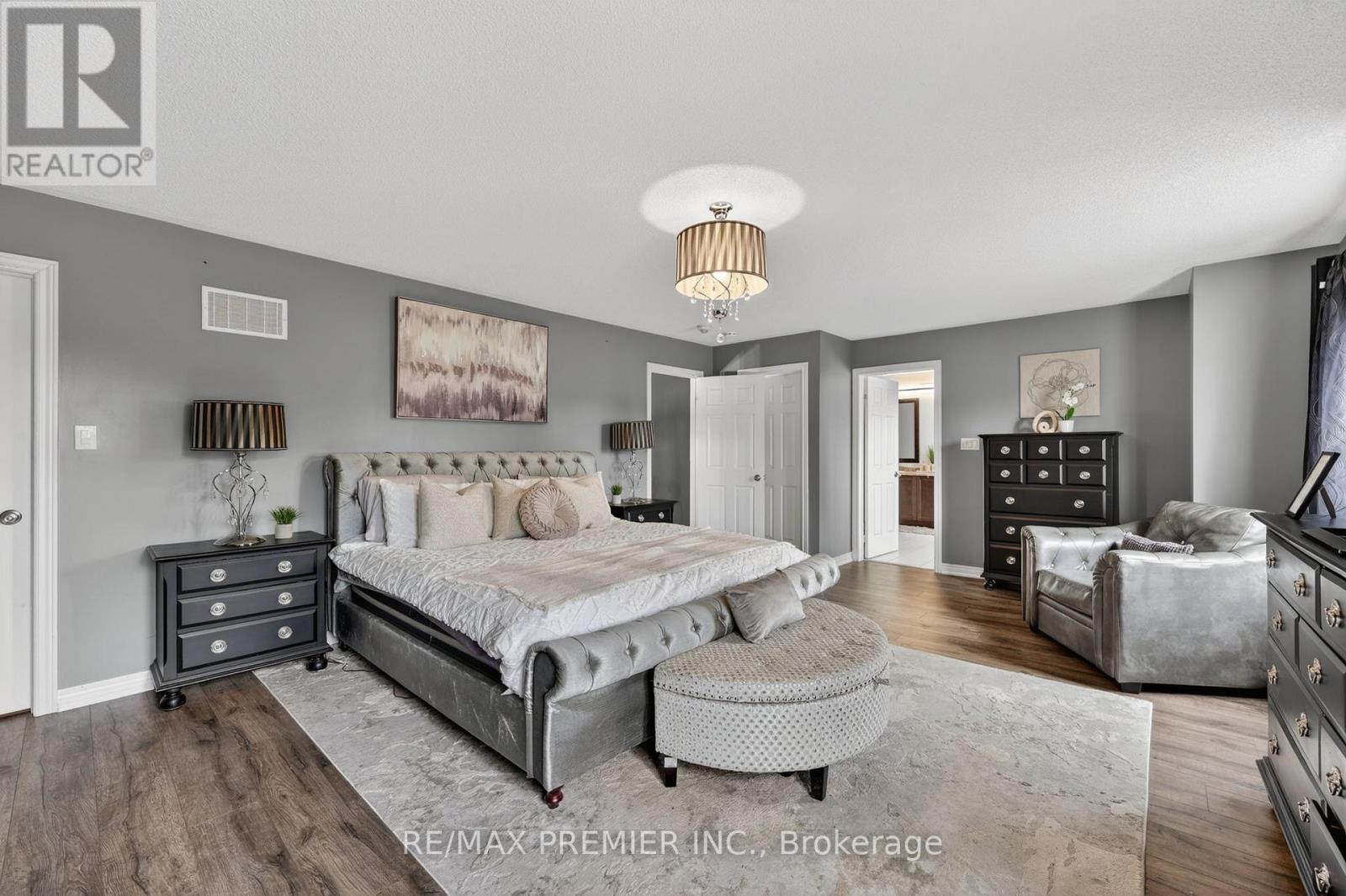 77 WEAVER TERRACE - 18