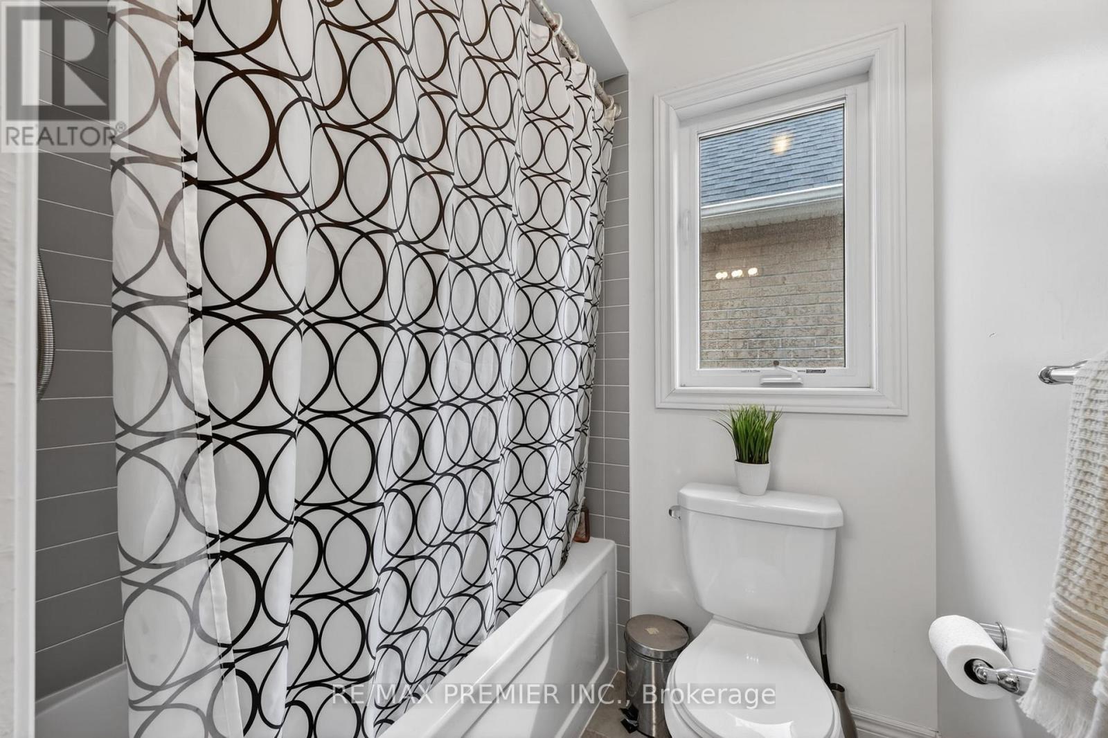 77 WEAVER TERRACE - 27