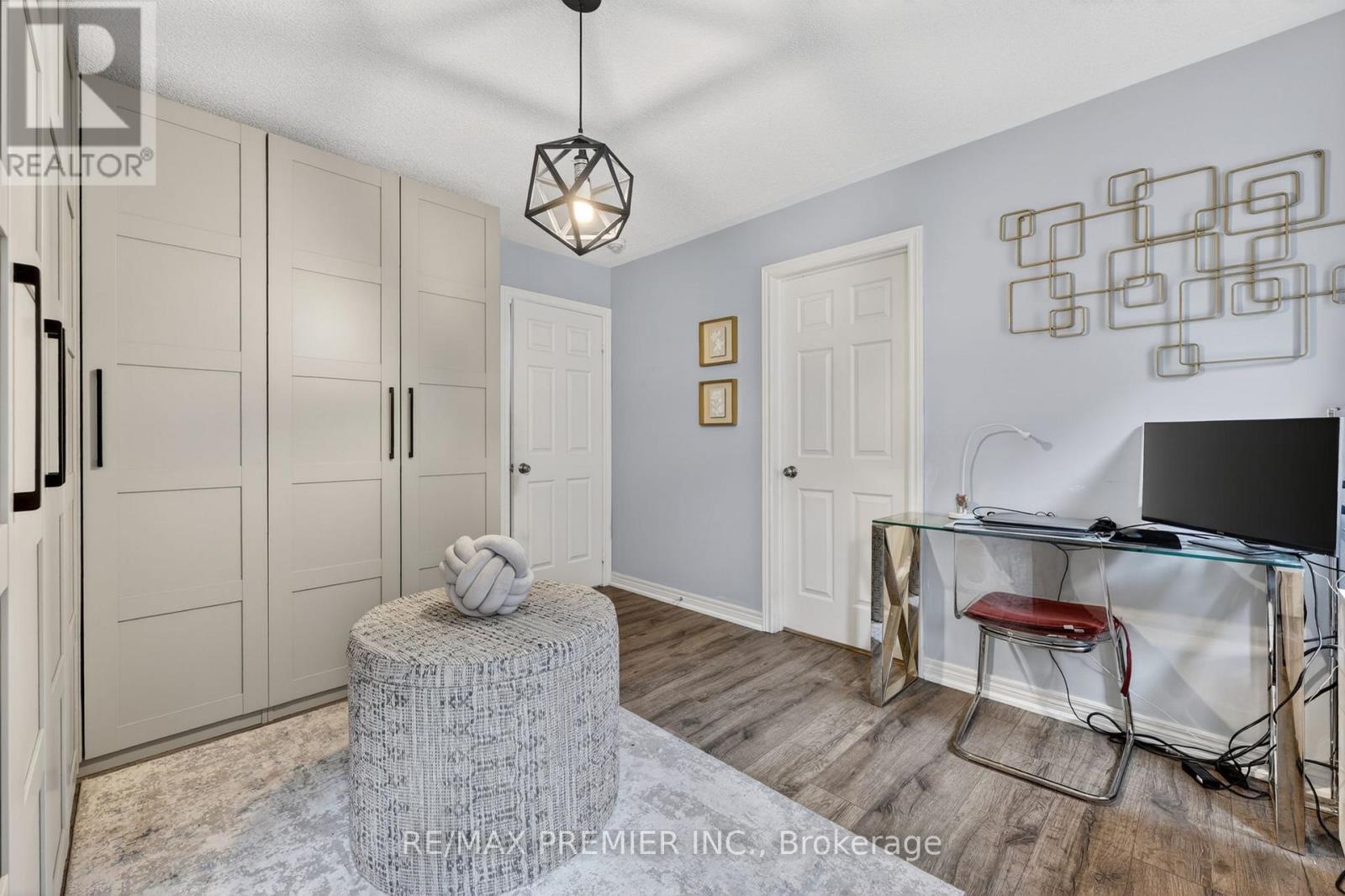 77 WEAVER TERRACE - 29