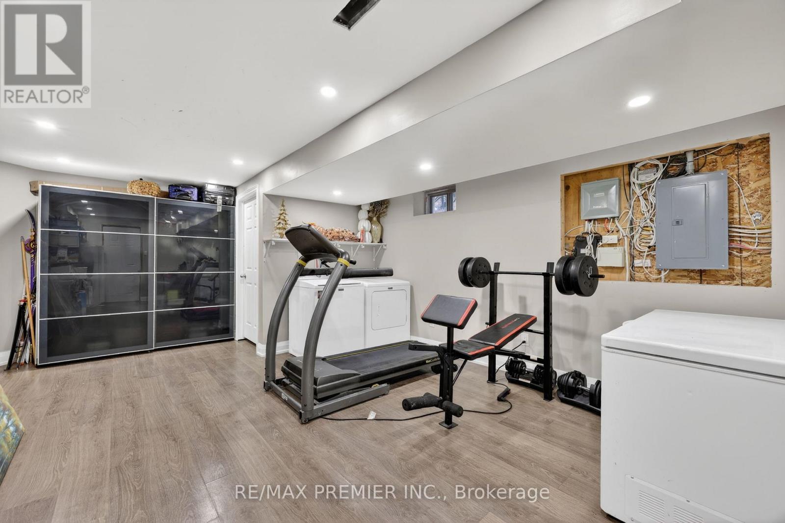 77 WEAVER TERRACE - 37
