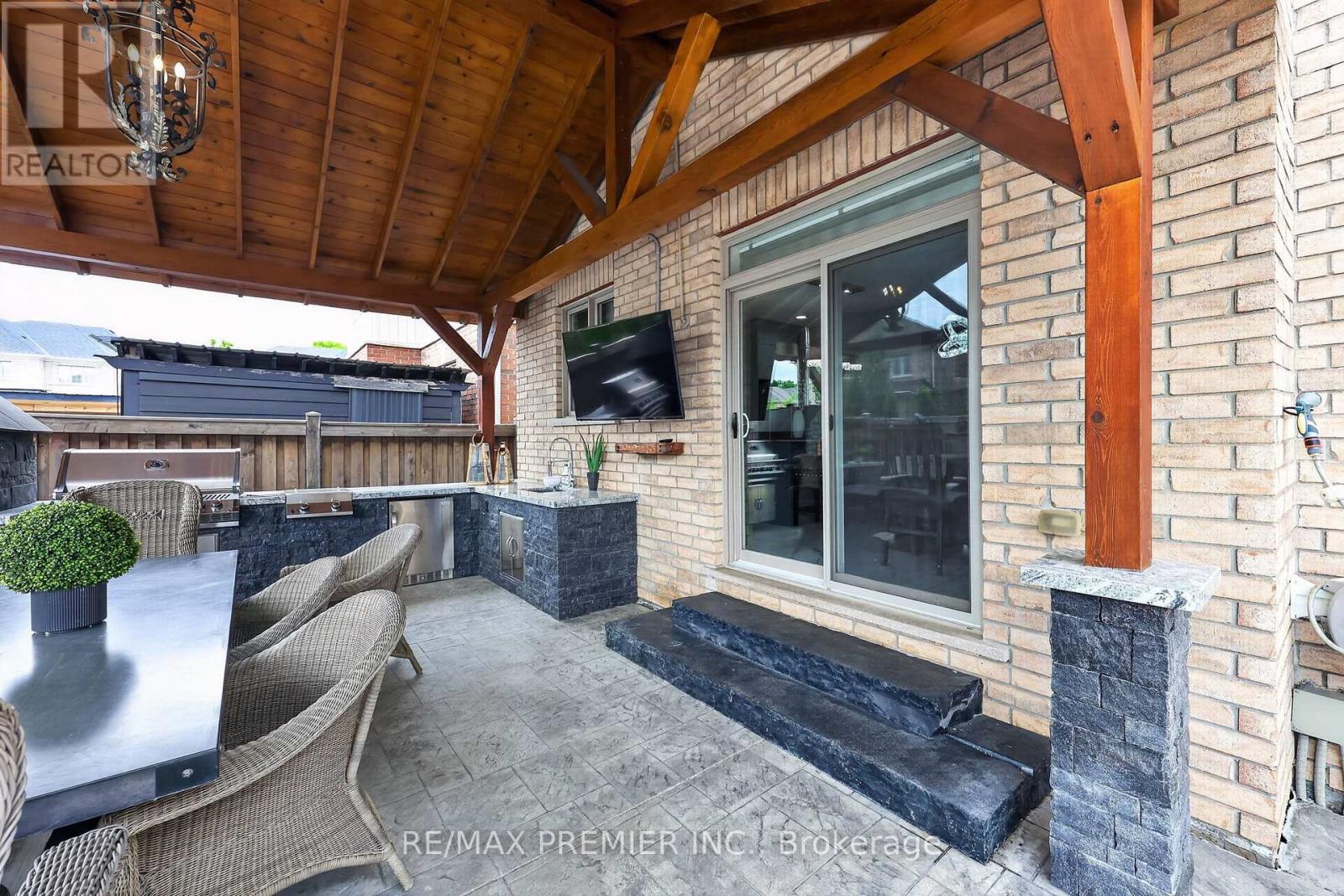 77 WEAVER TERRACE - 41