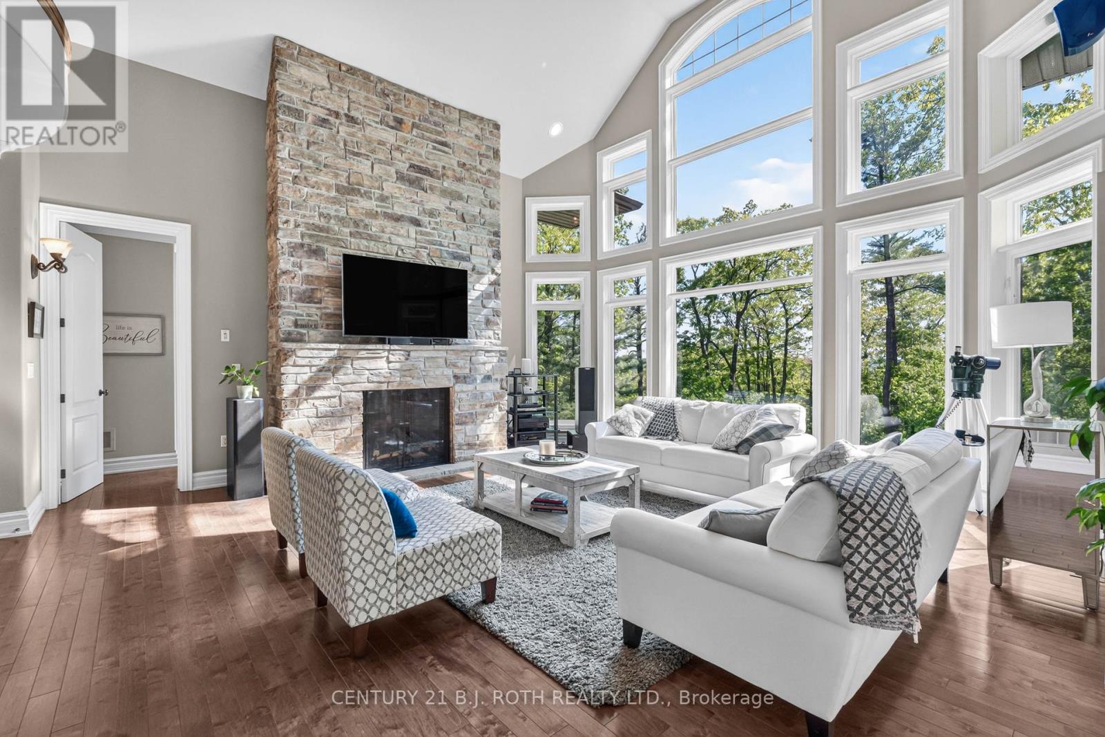 1 PIERCE COURT - 19