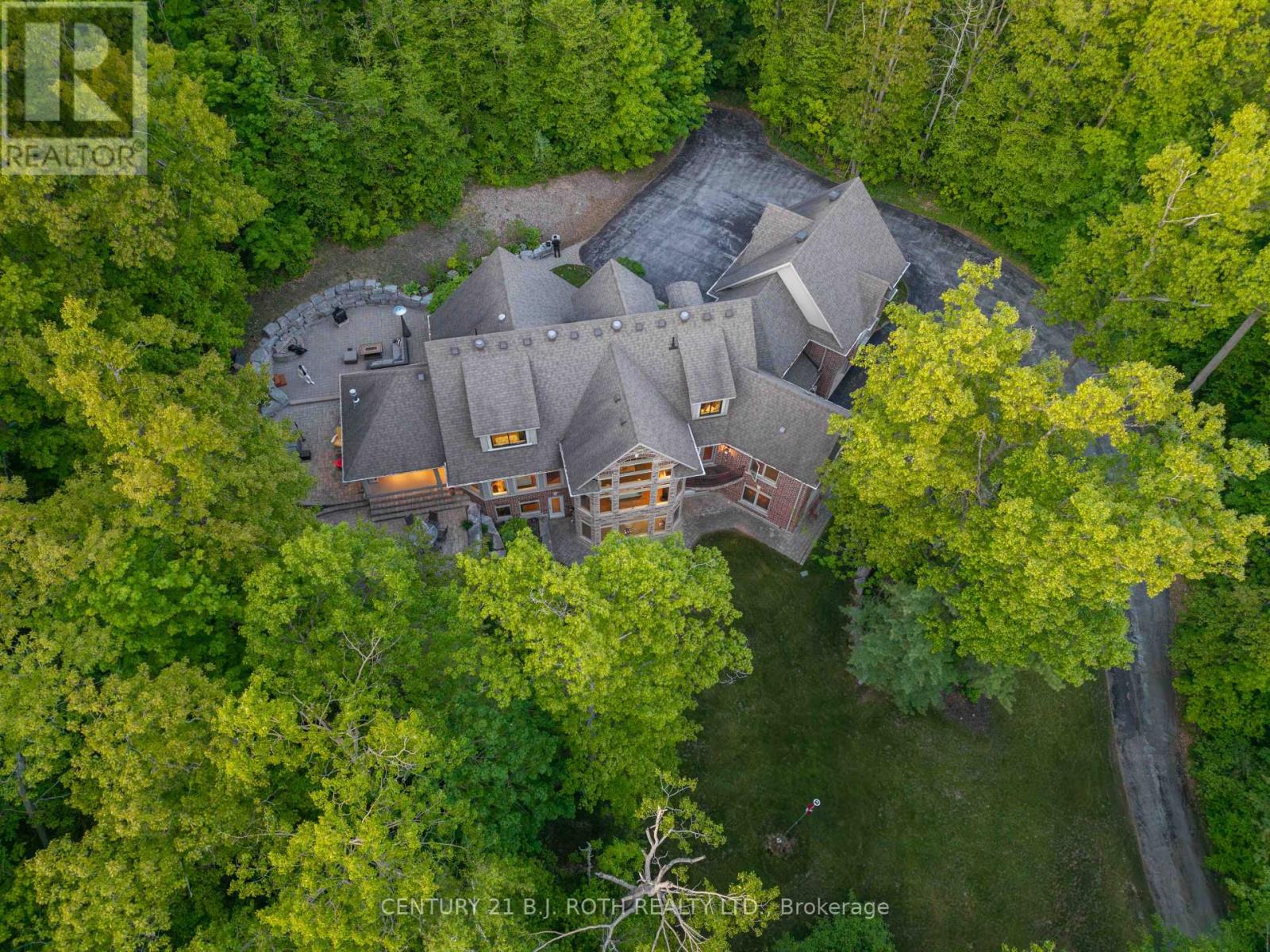 1 PIERCE COURT - 2