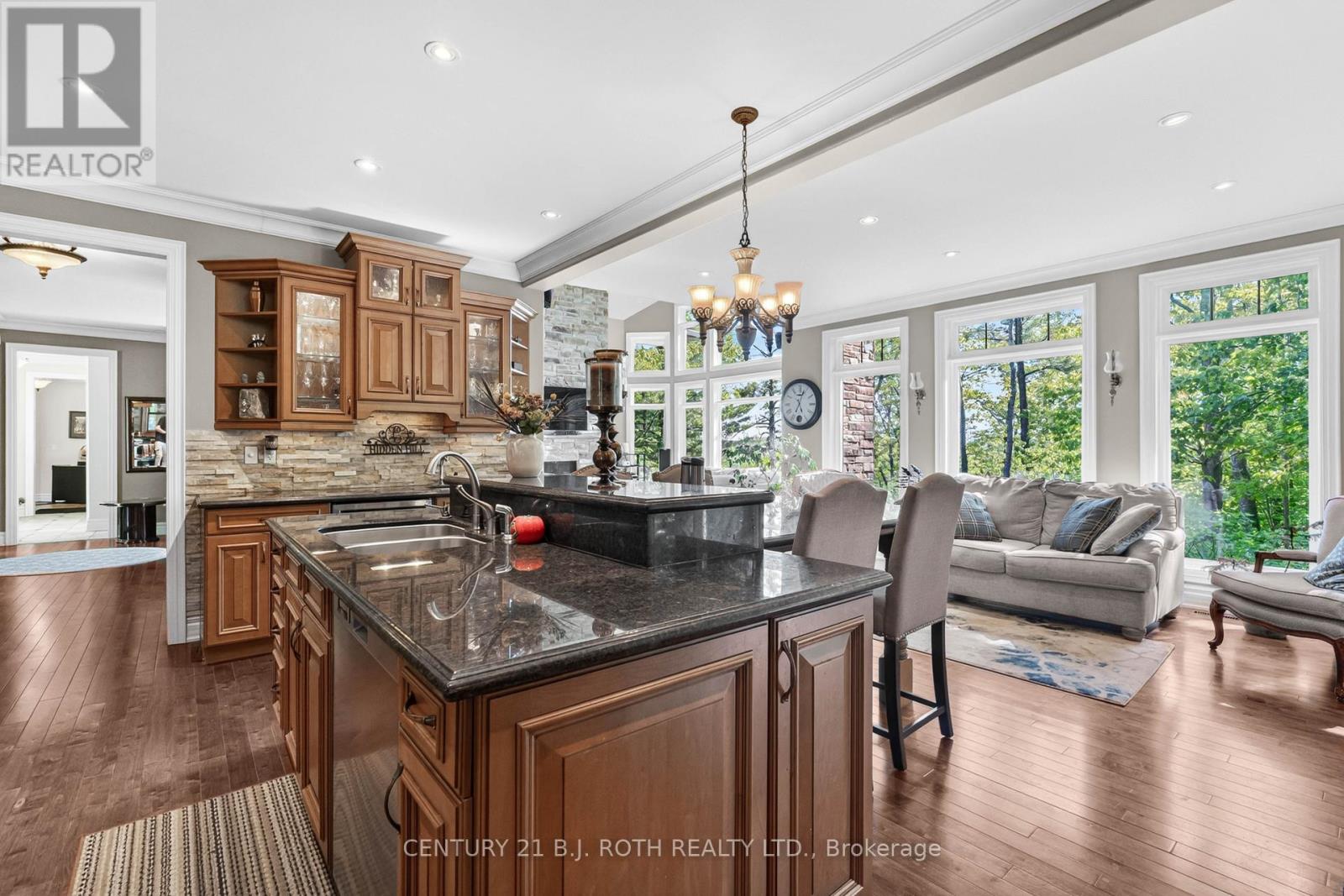 1 PIERCE COURT - 22