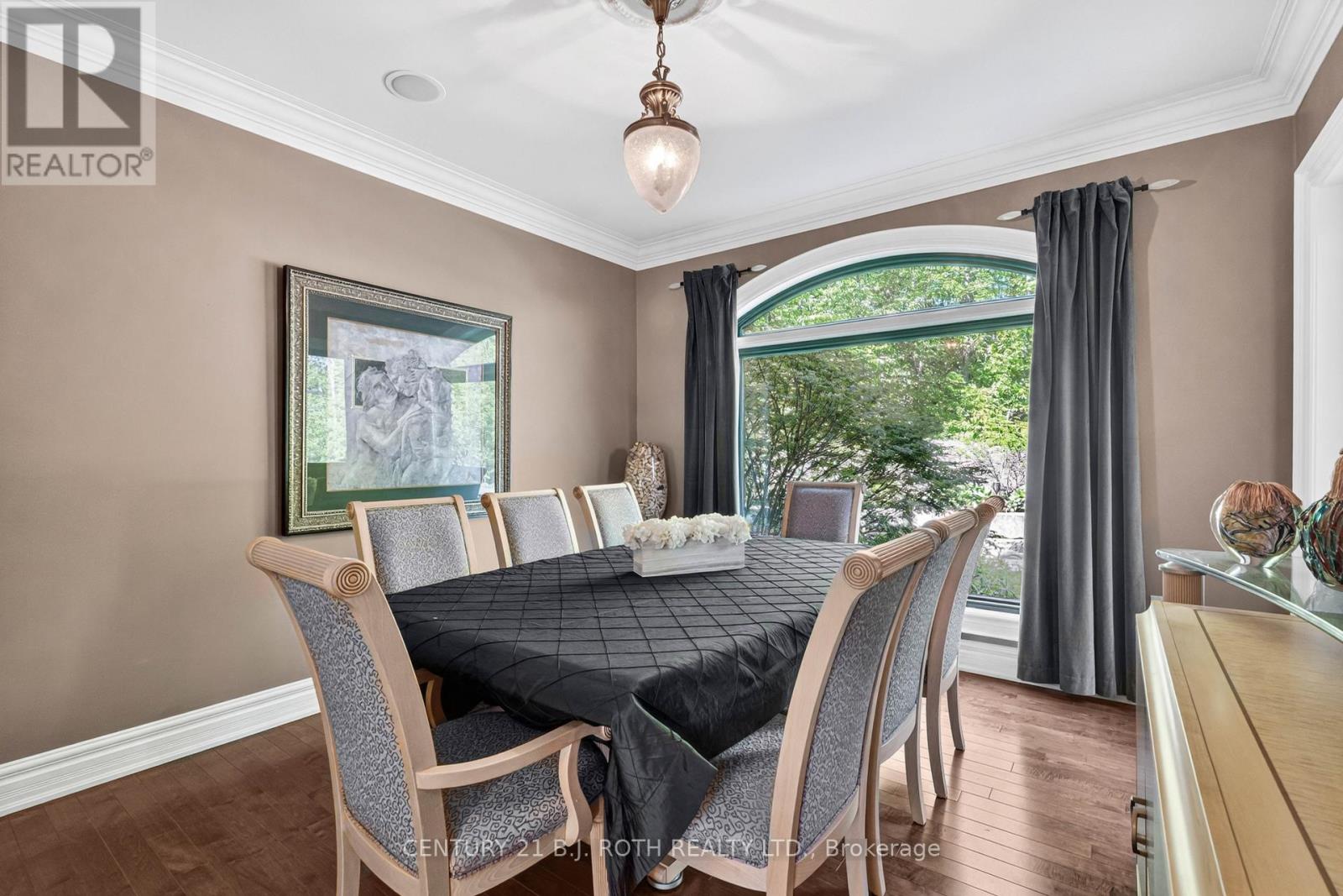 1 PIERCE COURT - 23