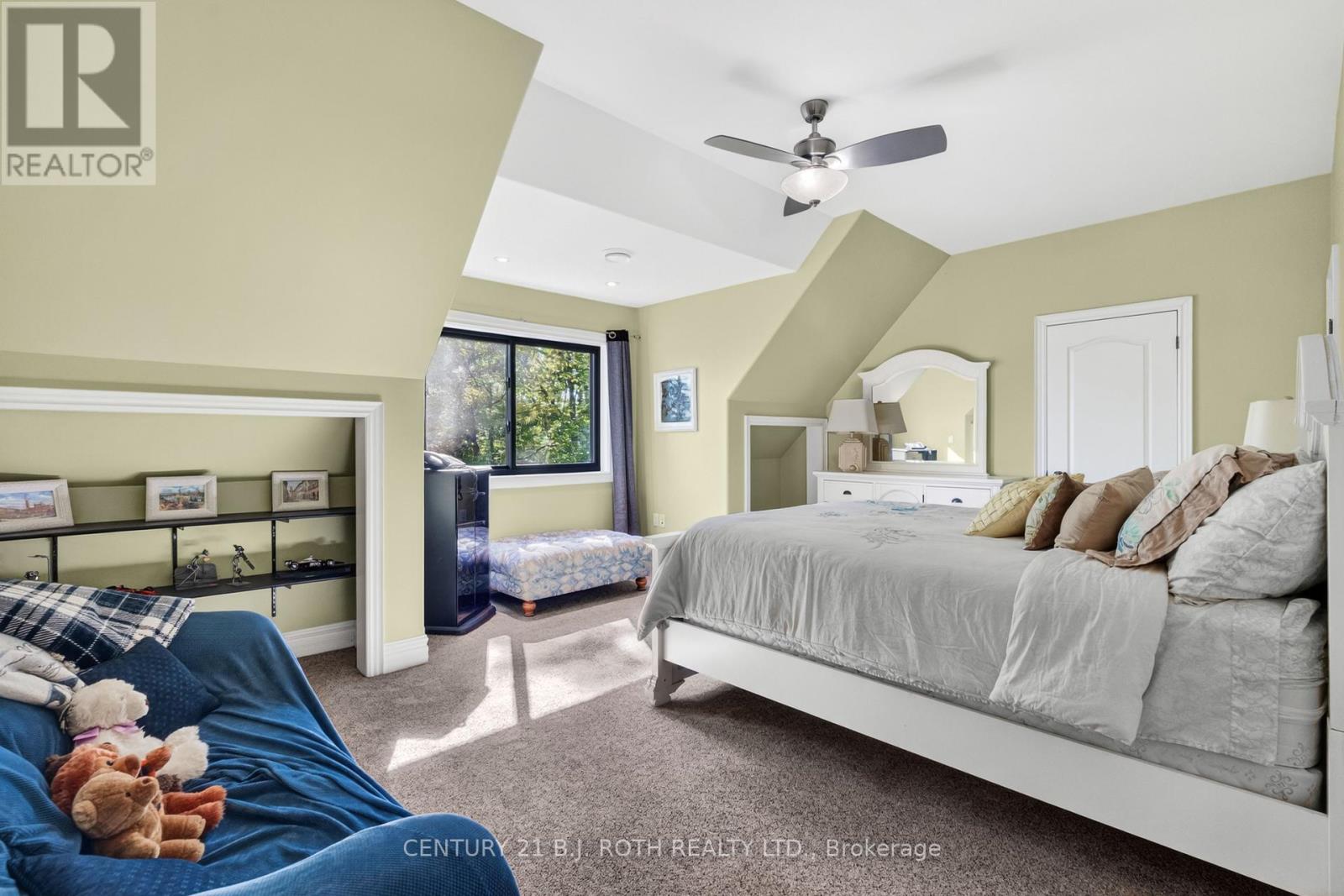 1 PIERCE COURT - 46