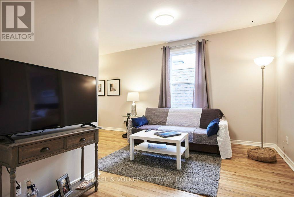 22-24 ST FRANCIS STREET - 24