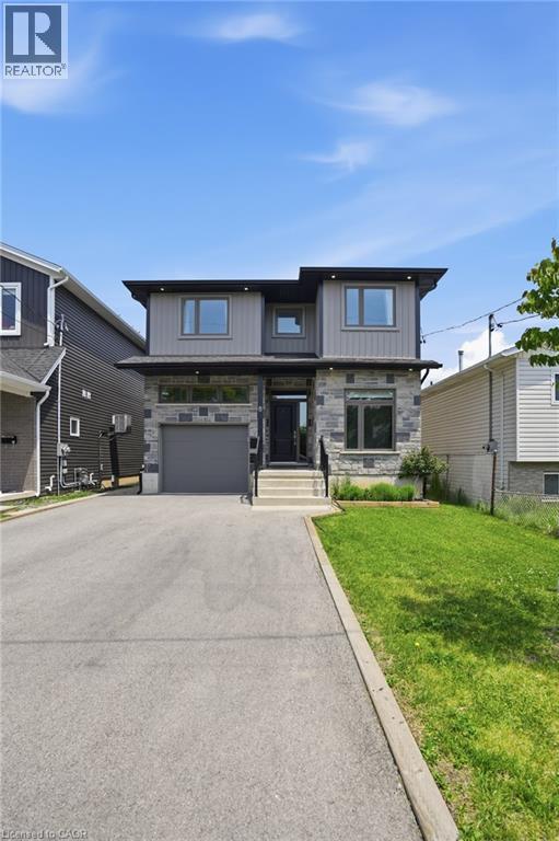 8 NASH Street - 1