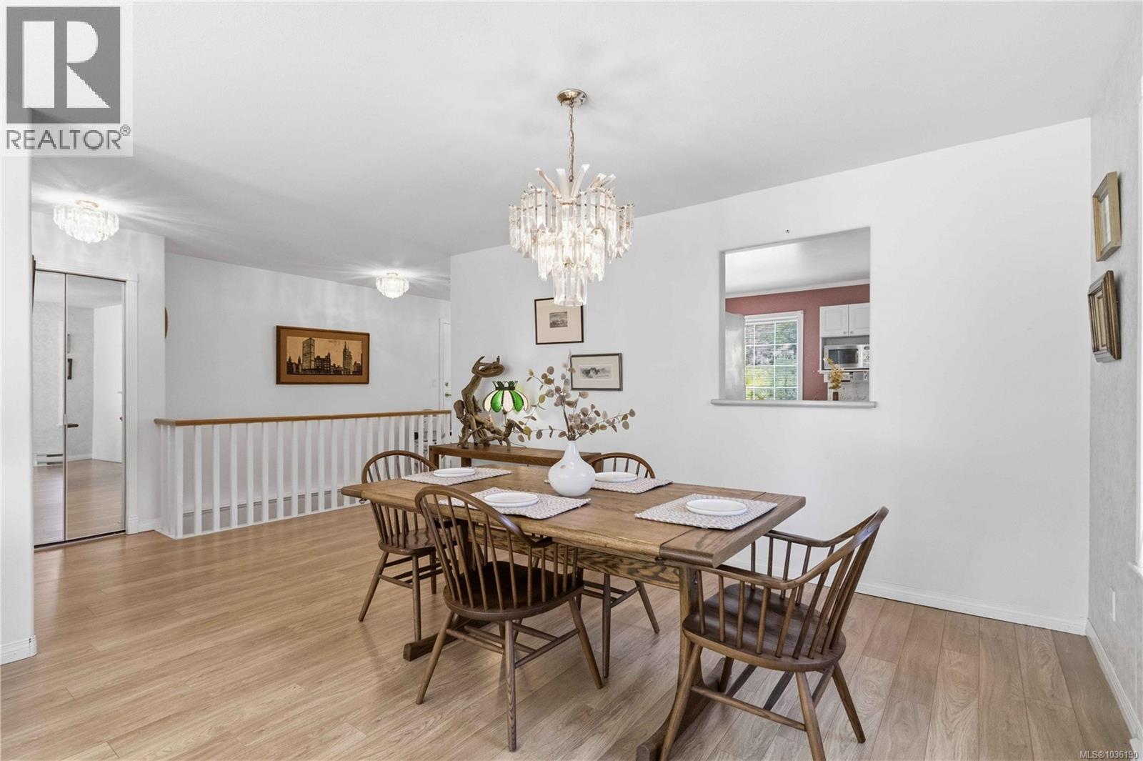 81 14 Erskine Lane, View Royal