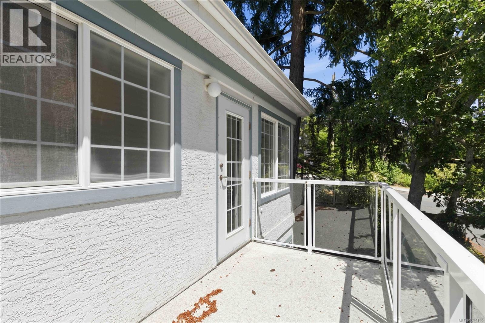81 14 Erskine Lane, View Royal