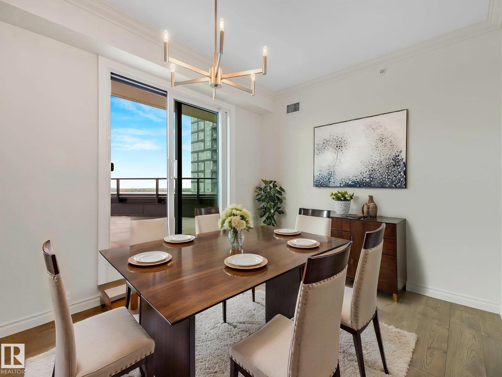 #902 10108 125 ST NW - 12