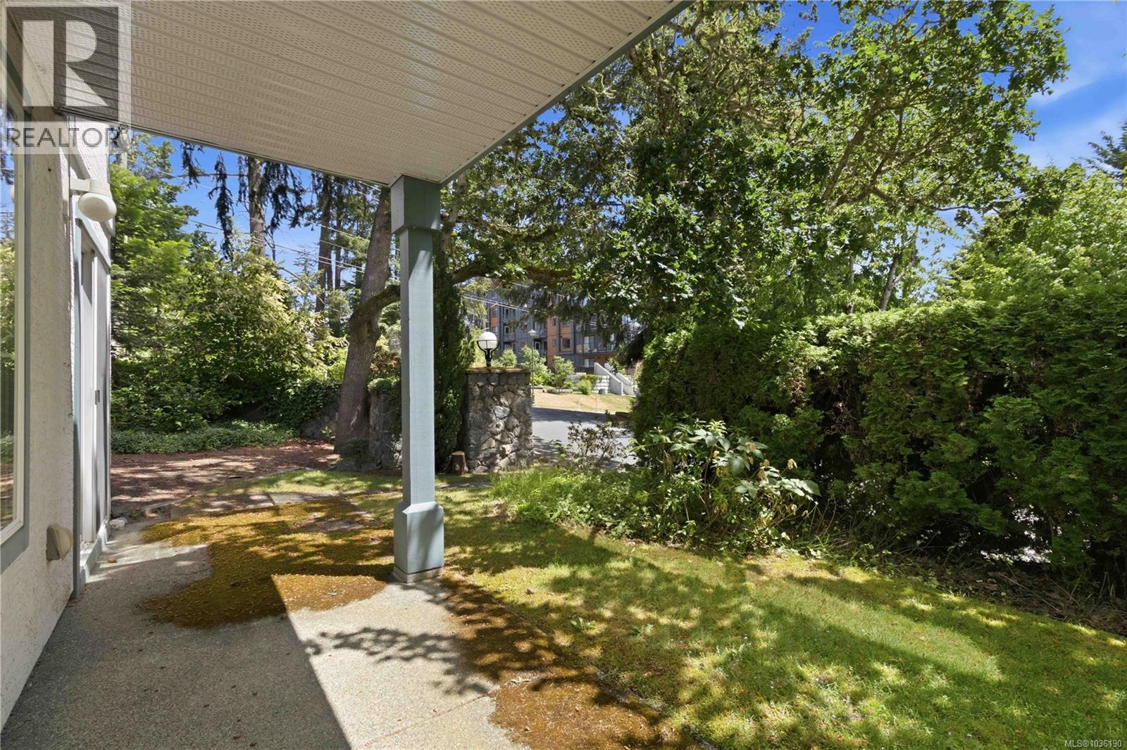 81 14 Erskine Lane, View Royal