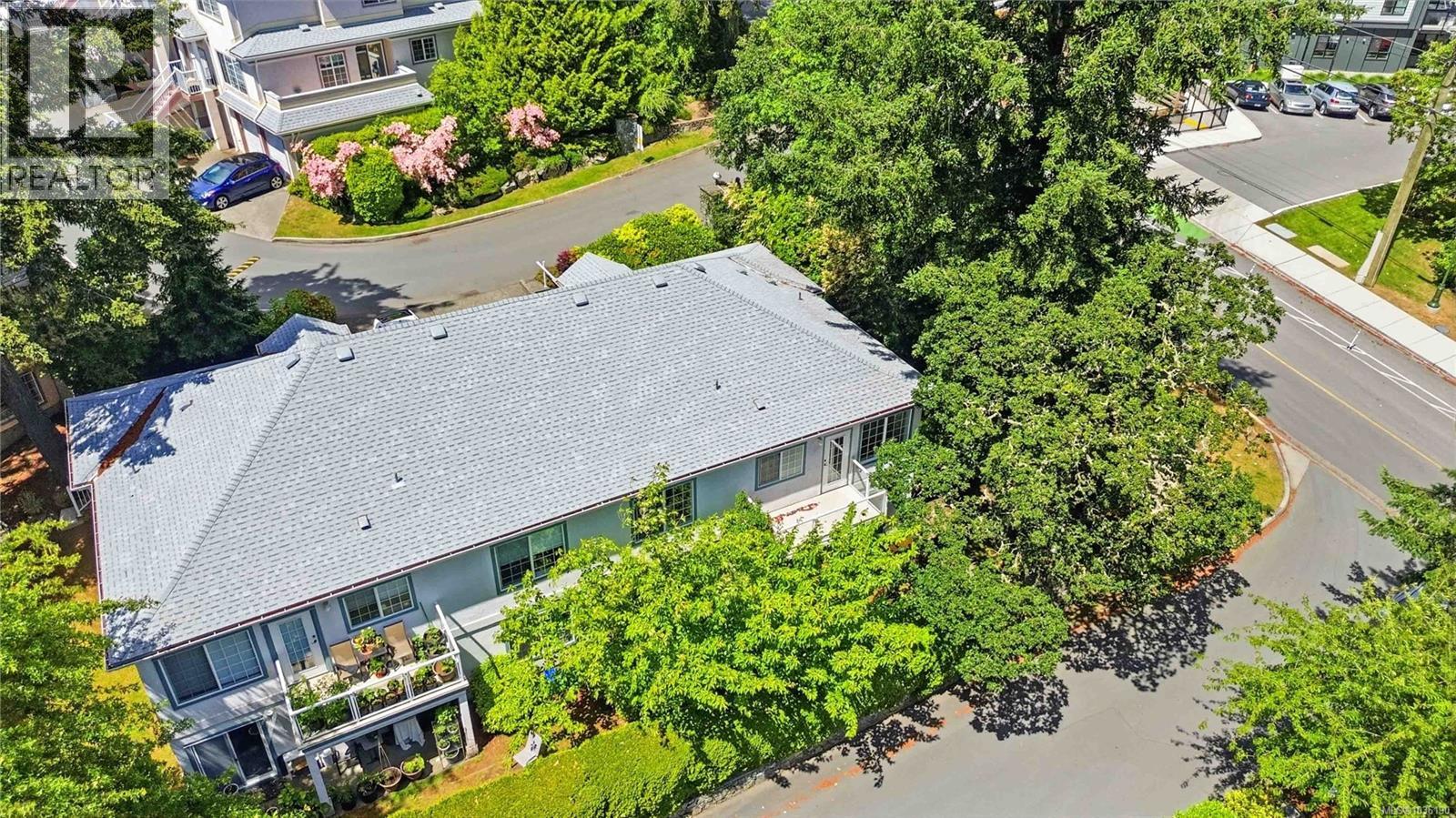 81 14 Erskine Lane, View Royal