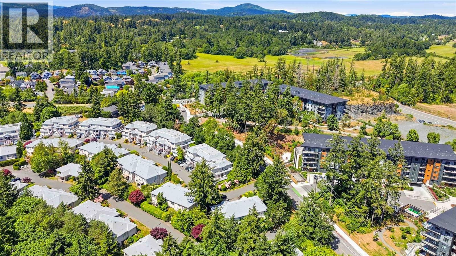 81 14 Erskine Lane, View Royal