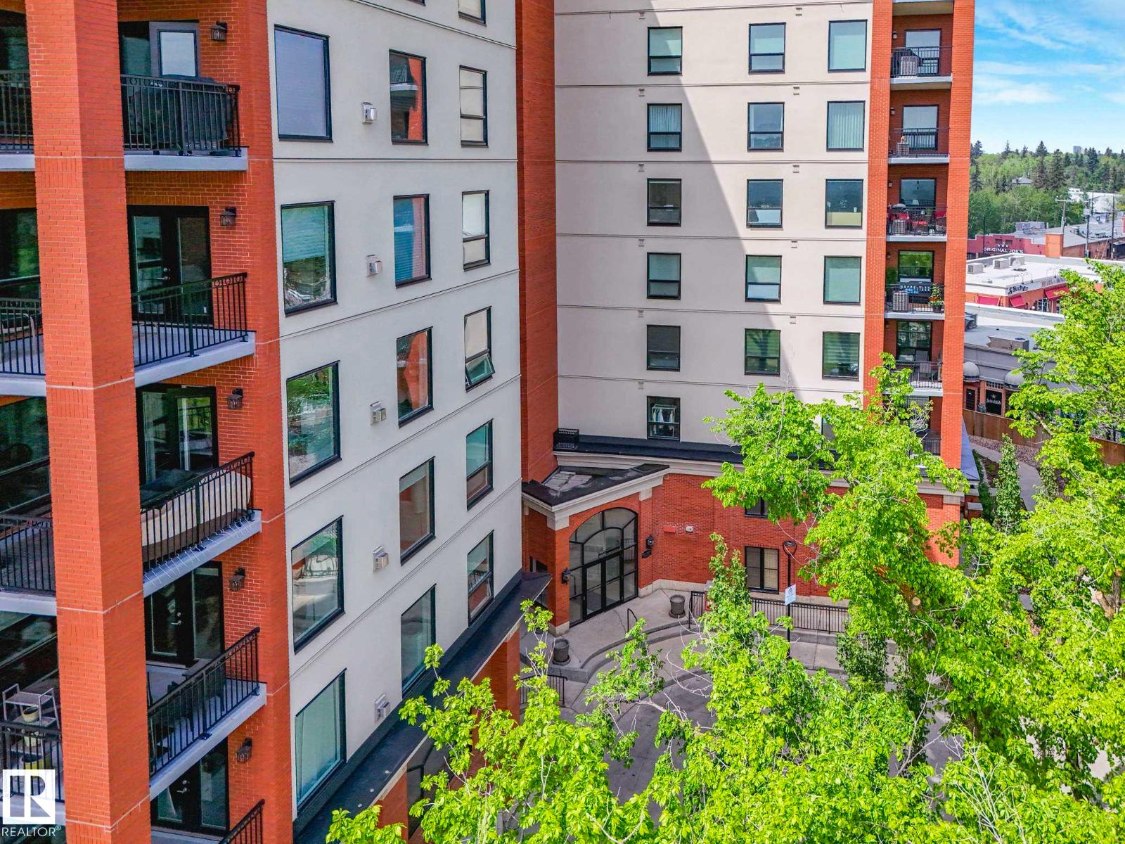 #902 10108 125 ST NW - 3
