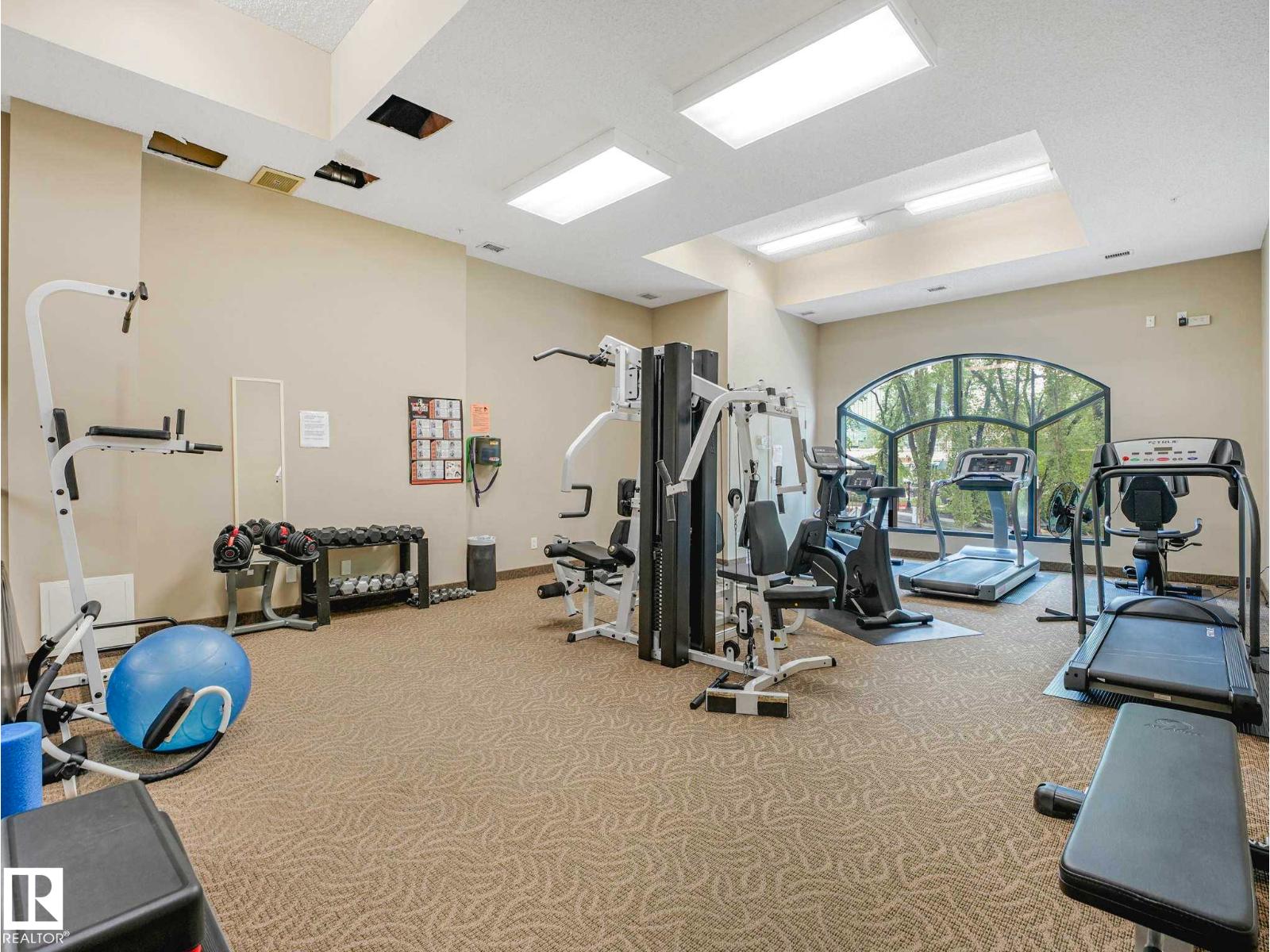 #902 10108 125 ST NW - 52