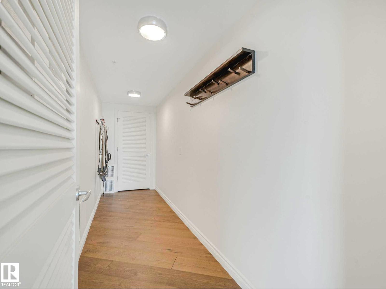 #902 10108 125 ST NW - 60