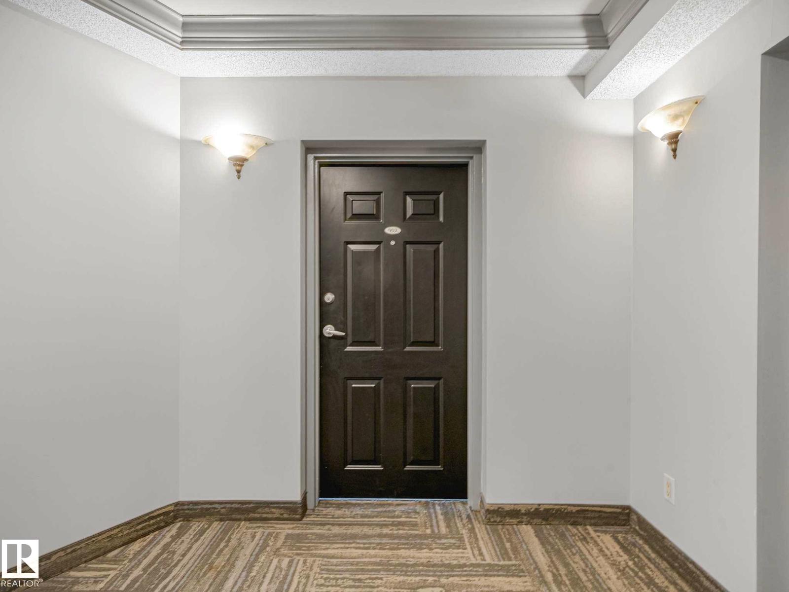 #902 10108 125 ST NW - 70