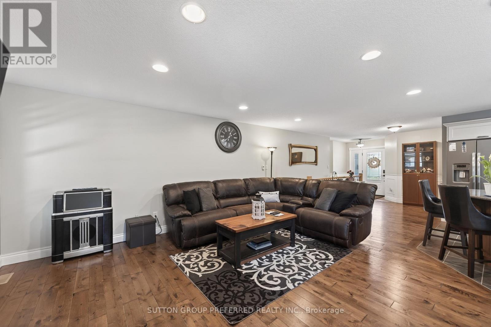 23 WOOD LILY LANE - 21