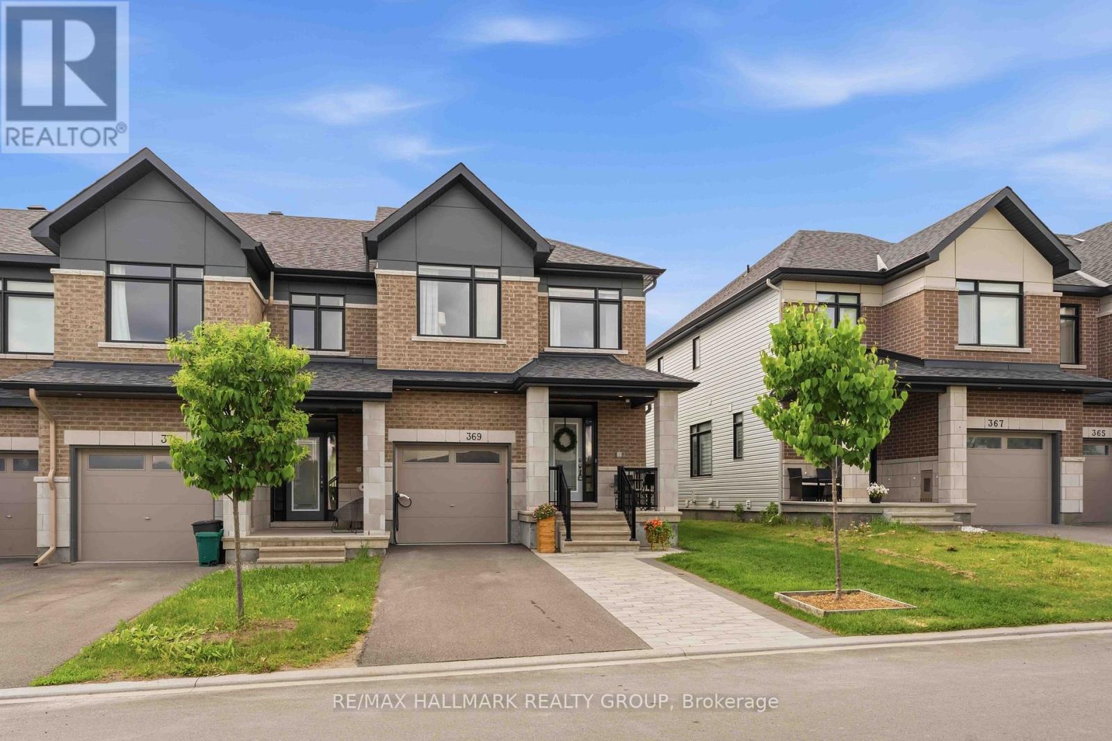 369 BROADRIDGE CRESCENT - 1