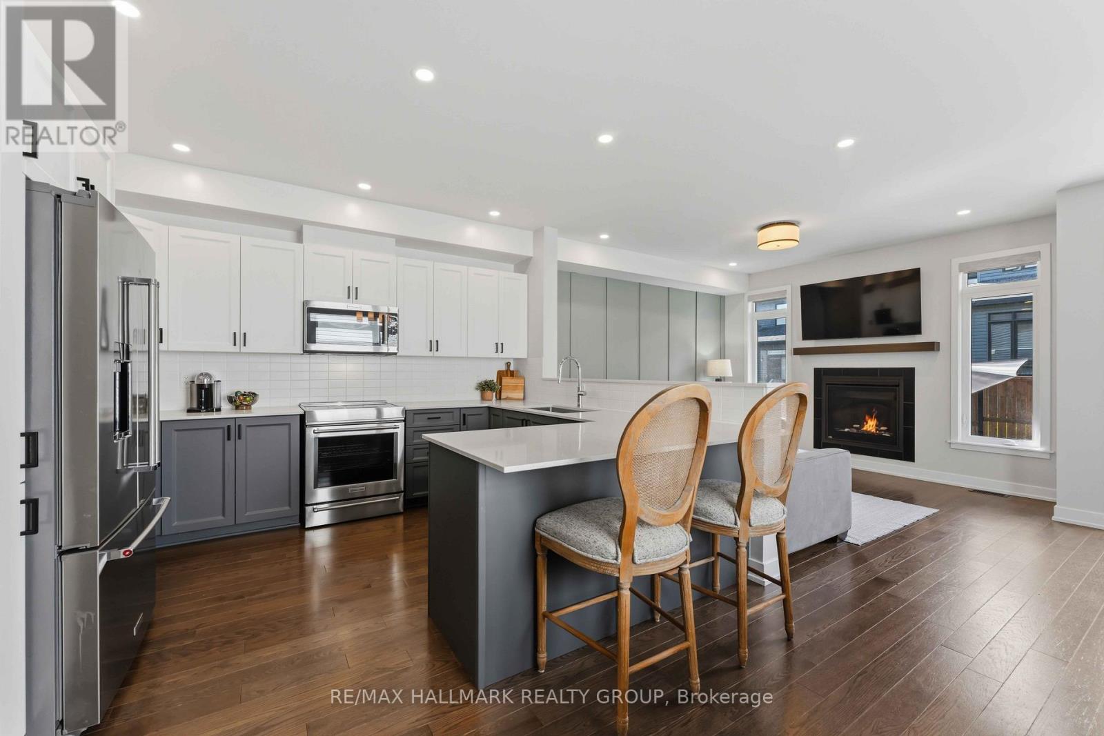 369 BROADRIDGE CRESCENT - 16