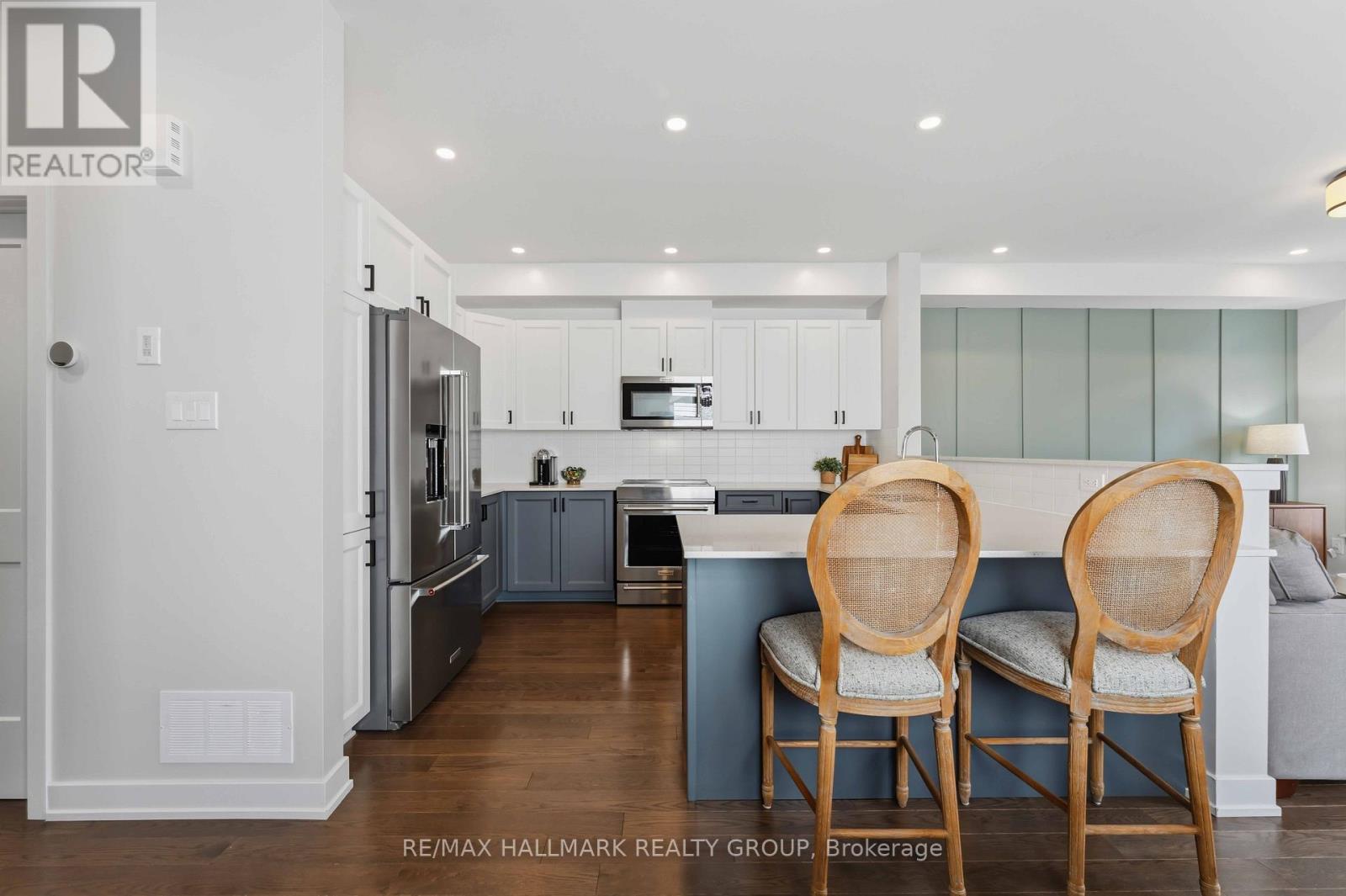 369 BROADRIDGE CRESCENT - 17