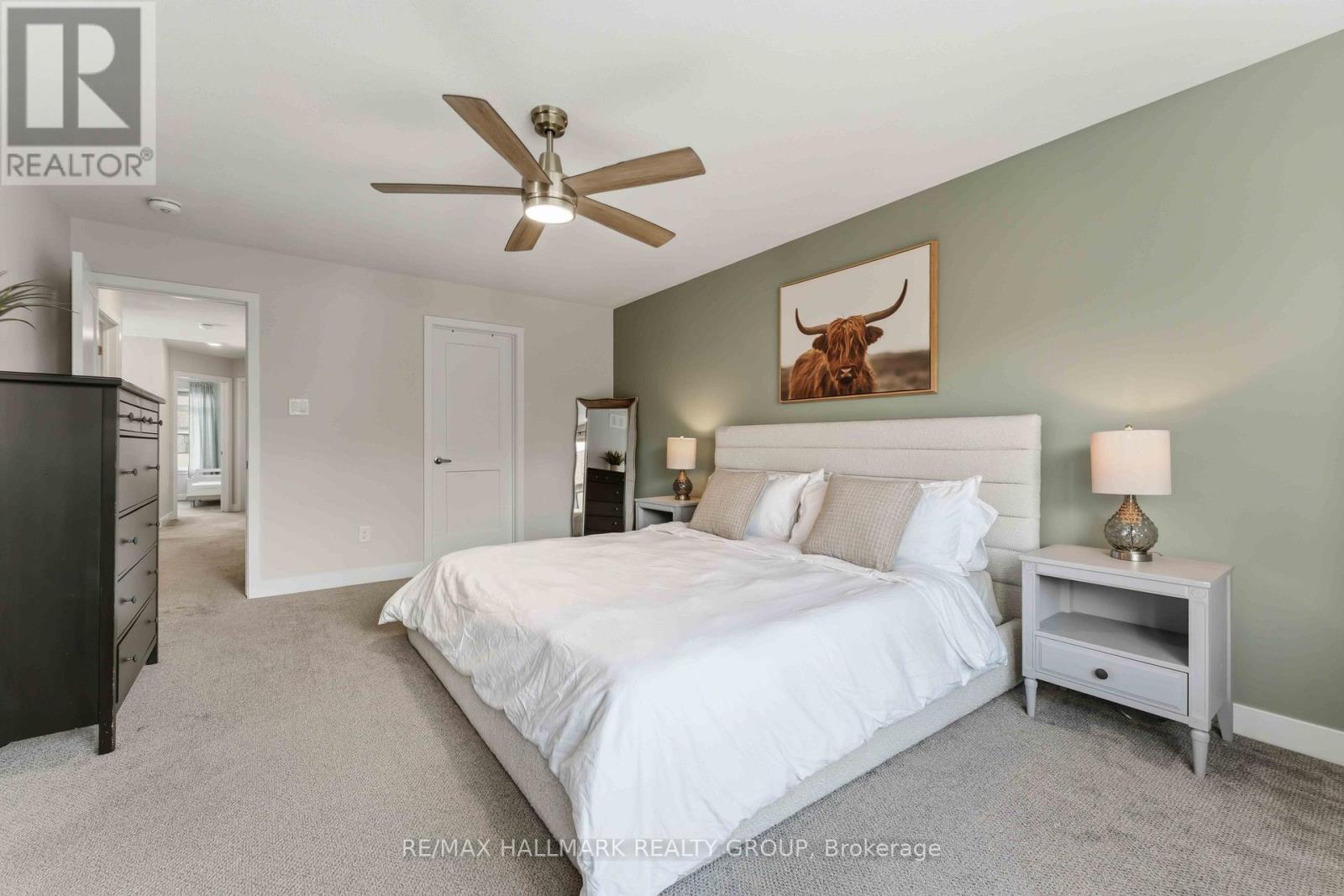 369 BROADRIDGE CRESCENT - 27