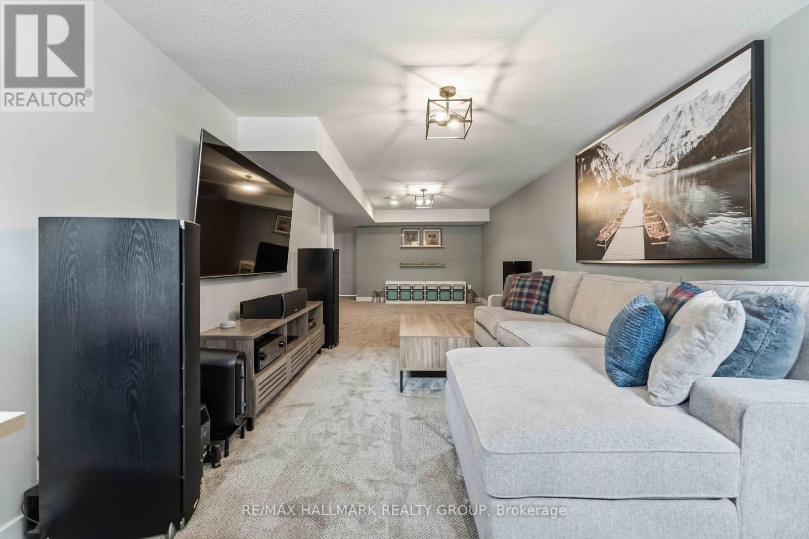 369 BROADRIDGE CRESCENT - 39