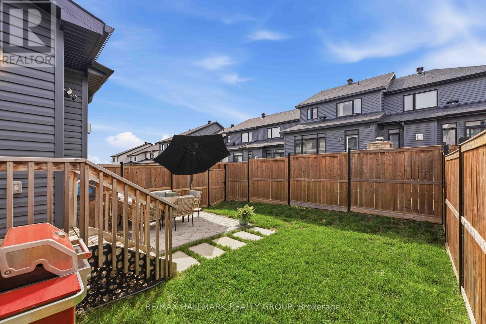 369 BROADRIDGE CRESCENT - 40
