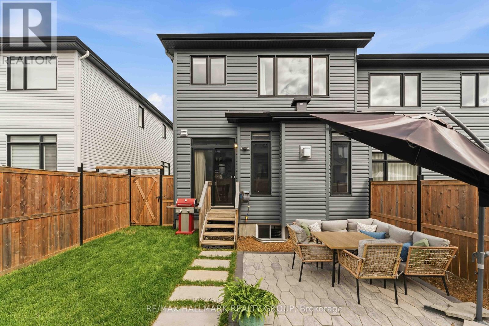 369 BROADRIDGE CRESCENT - 42