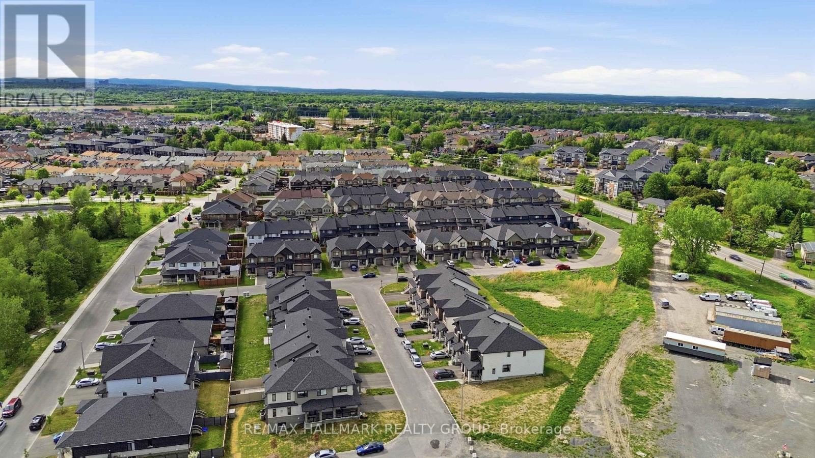 369 BROADRIDGE CRESCENT - 43