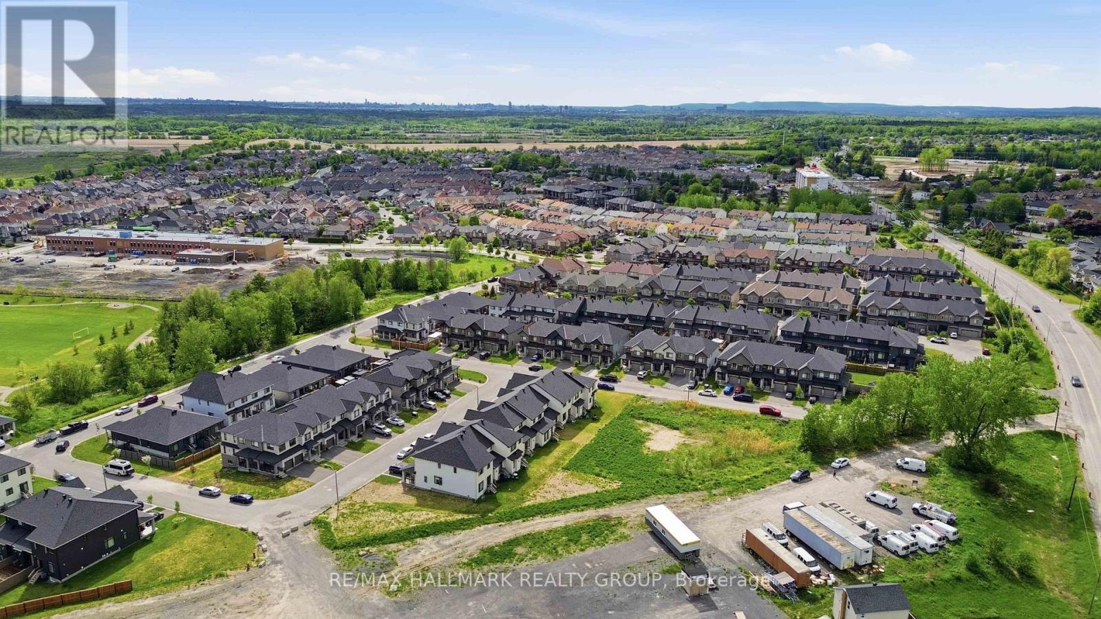 369 BROADRIDGE CRESCENT - 46