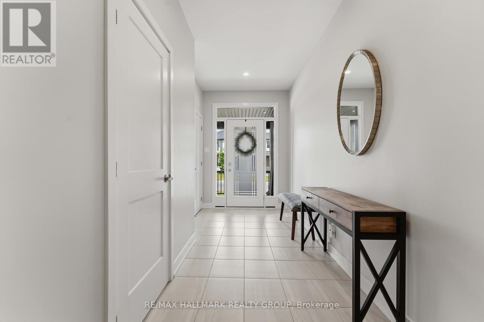 369 BROADRIDGE CRESCENT - 5