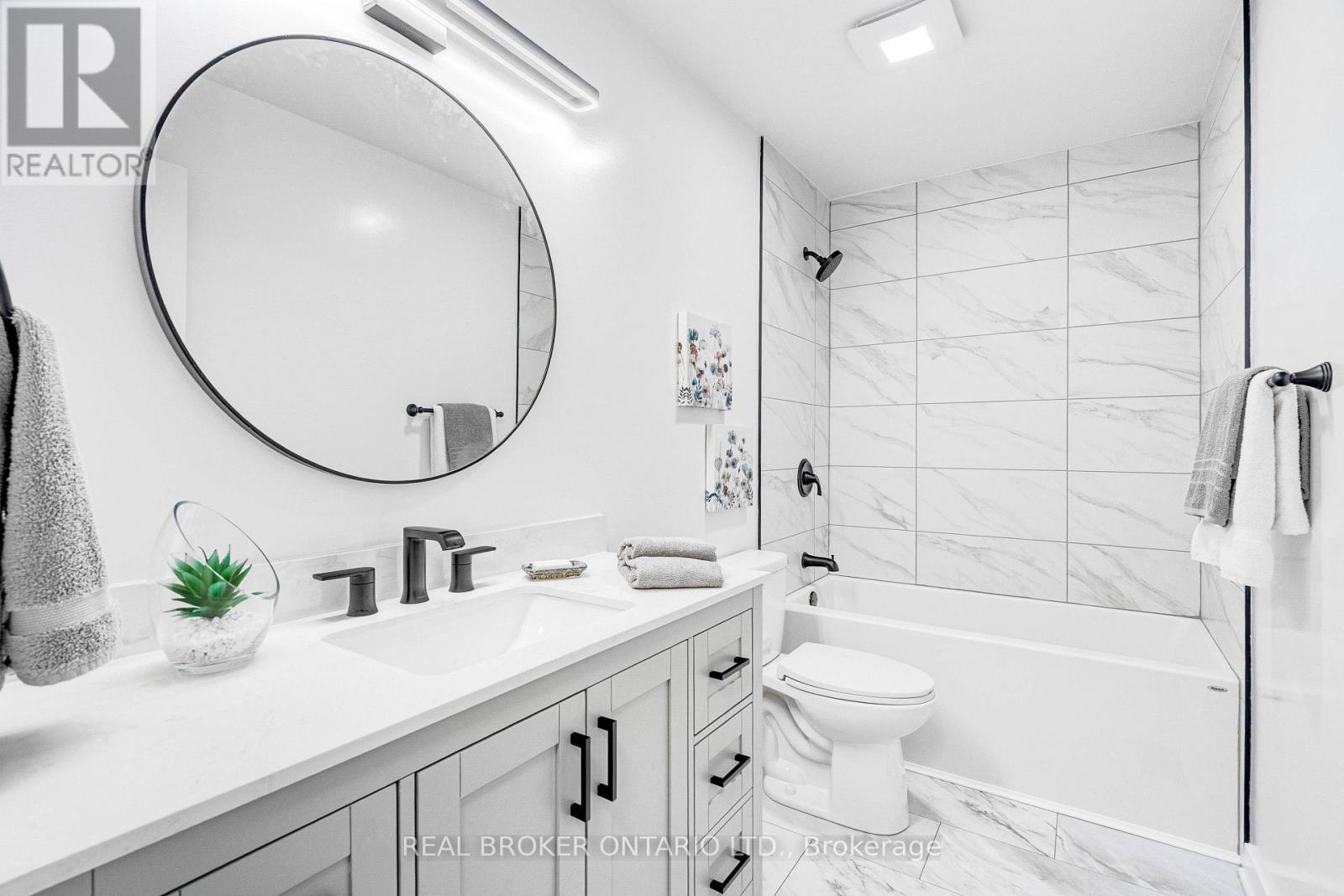 #124 1449 RIDGEBROOK DRIVE - 25