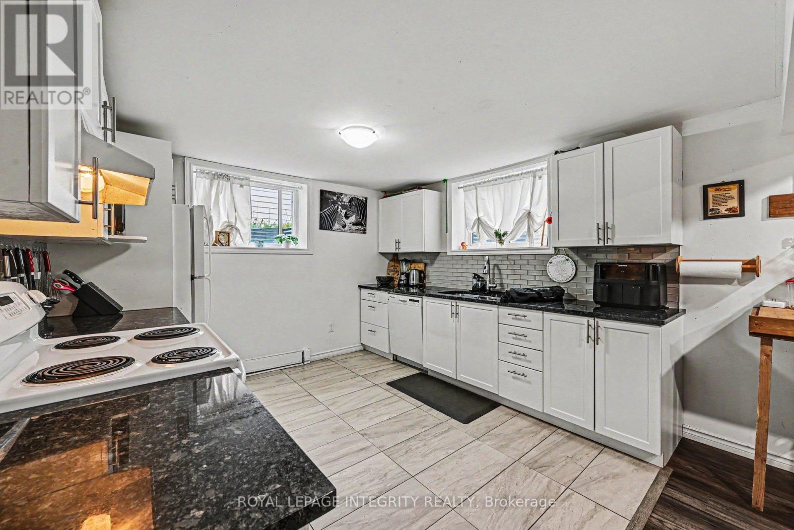 6 Bed, 2 Bath House for Sale in Ottawa – 104 VIEWMOUNT DRIVE, Ottawa – MLS# X13428616 - Image 34