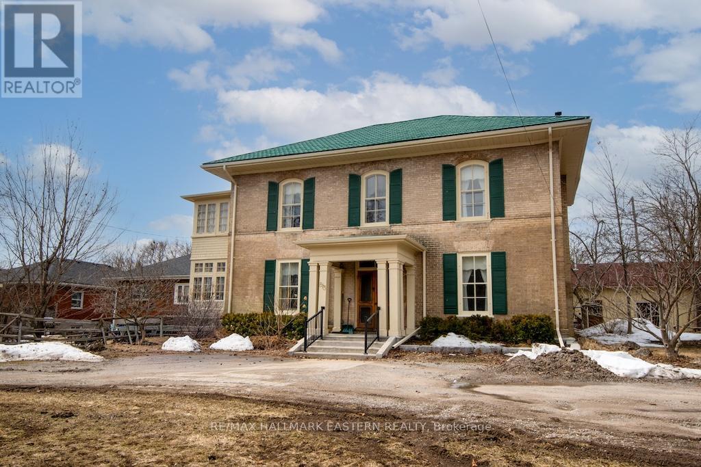 813 WATER STREET - 1