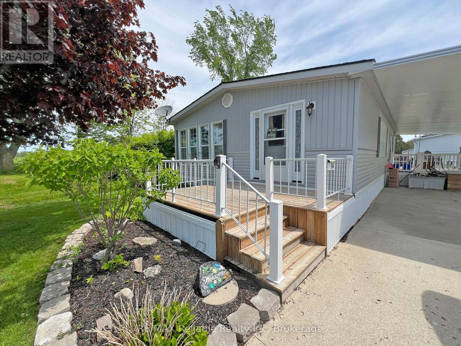 144 SANDBAGGER CRESCENT - 1