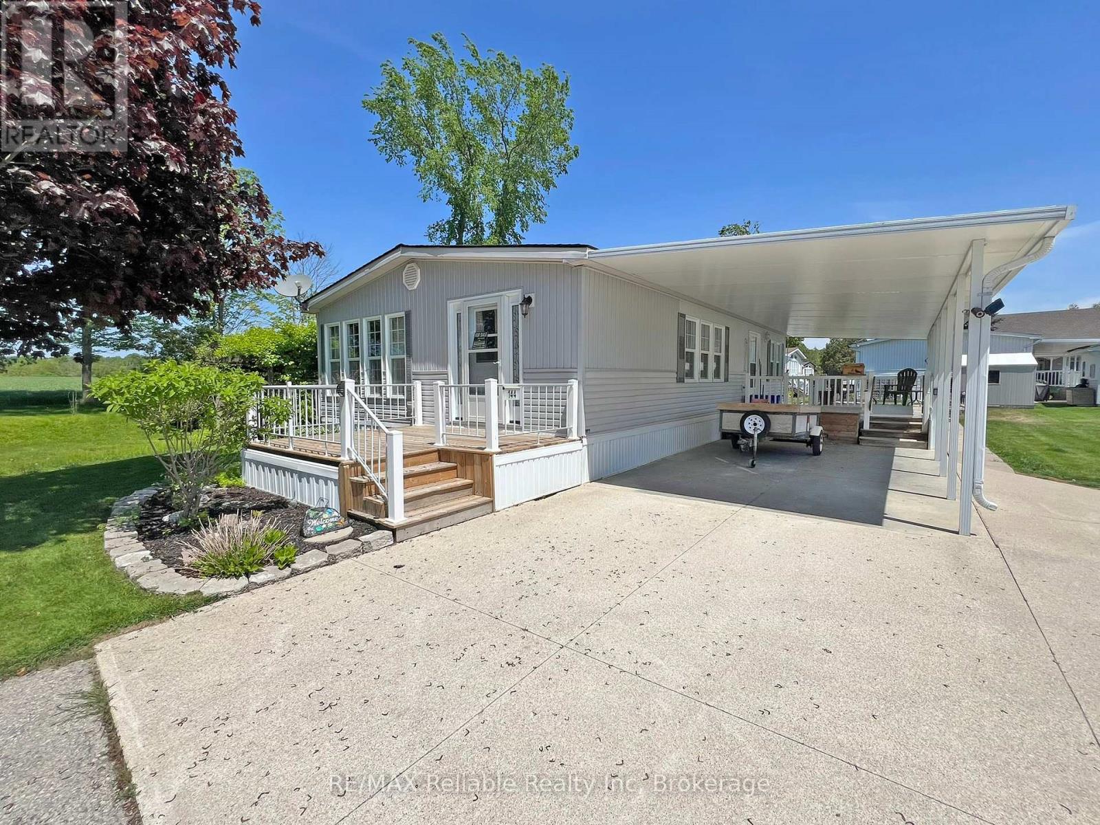 144 SANDBAGGER CRESCENT - 2