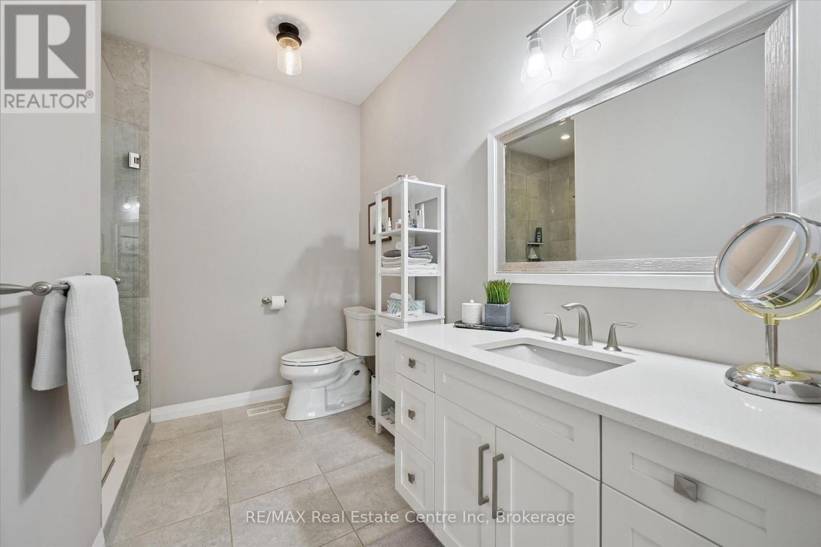 10 CRAIGHEAD DRIVE - 12