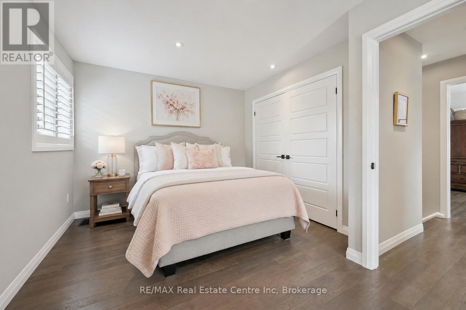 10 CRAIGHEAD DRIVE - 18