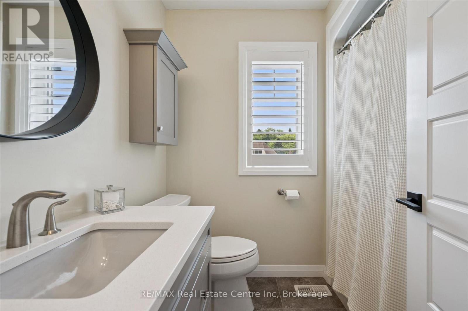 10 CRAIGHEAD DRIVE - 19