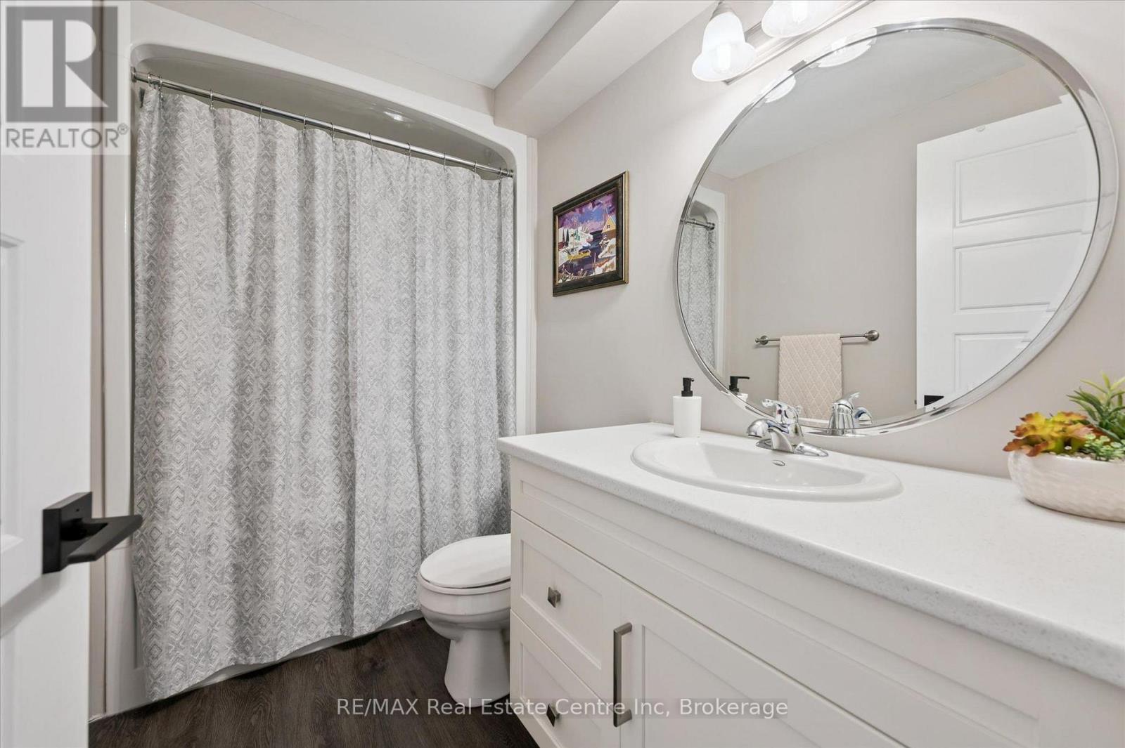 10 CRAIGHEAD DRIVE - 24